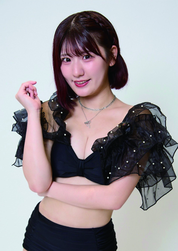 成瀬ももか
