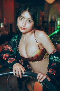 「台湾紀行 — ノスタルジーに溶けるふたり —」